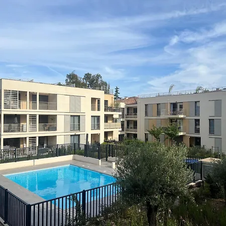 Jardin Secret C01 By Avecoeur Apartment